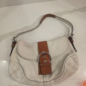 Coach Soho Vintage White Leather Flap Buckle Shoulder Bag Tan Trim Hobo F10910
